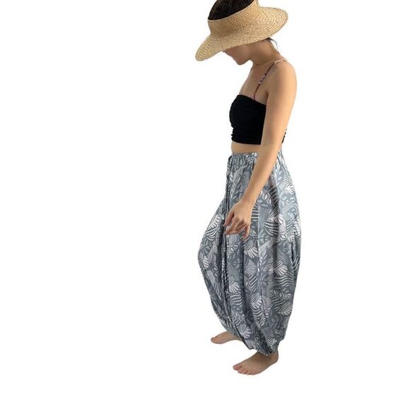 Apau ~ Gender Fluid Alladin Gypsy Pants Gray White Tropical Floral Leaf Design - Picture 2 of 16